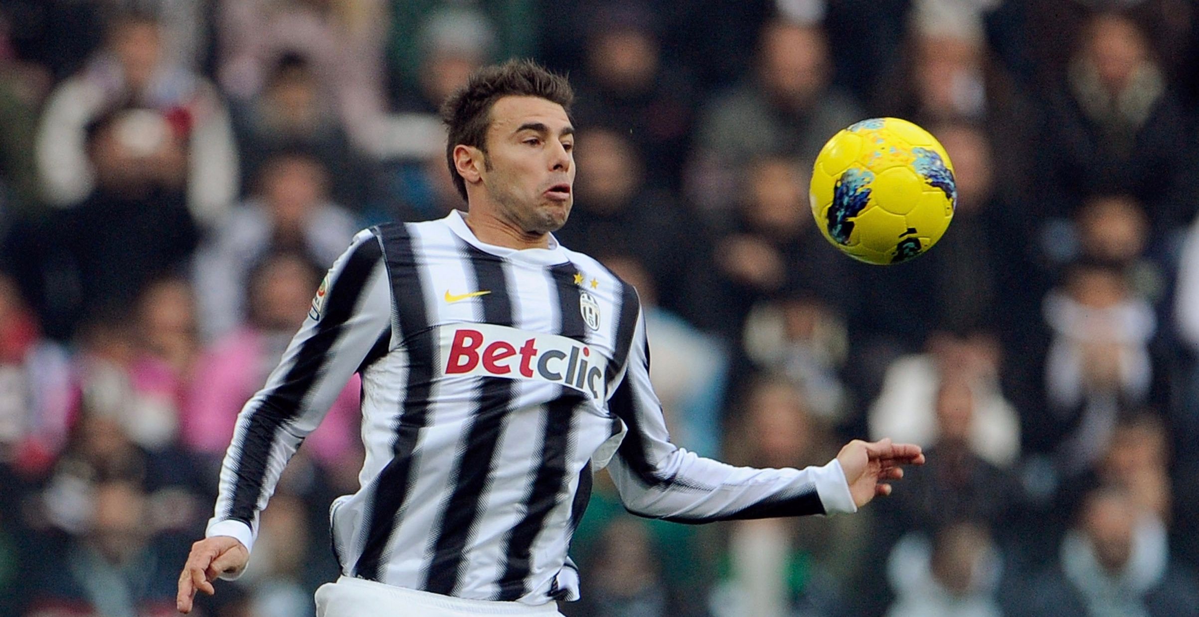 Maglia Juventus 2011-2012: una nuova maglia Champions spunta a Dubai - Foto curiose