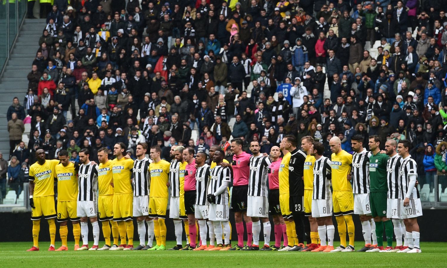 juve.udinese.minuto.silenzio.astori.2017.2018.jpg